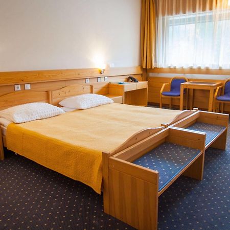 Hotel Spik Кранска гора Екстериор снимка