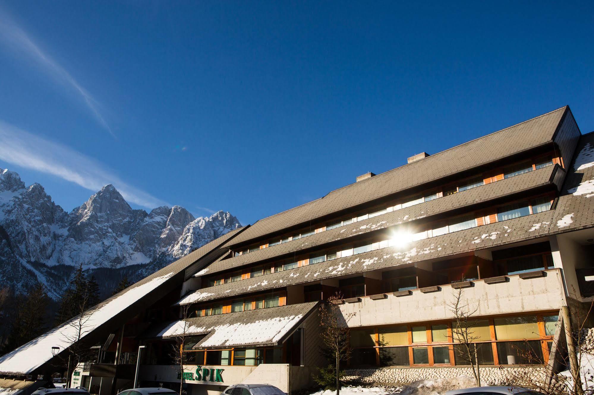 Hotel Spik Кранска гора Екстериор снимка