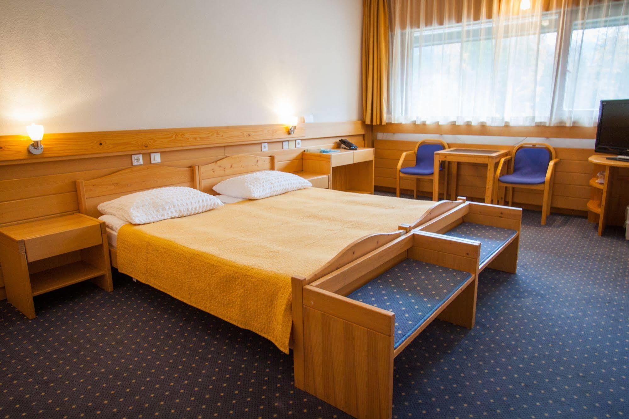 Hotel Spik Кранска гора Екстериор снимка