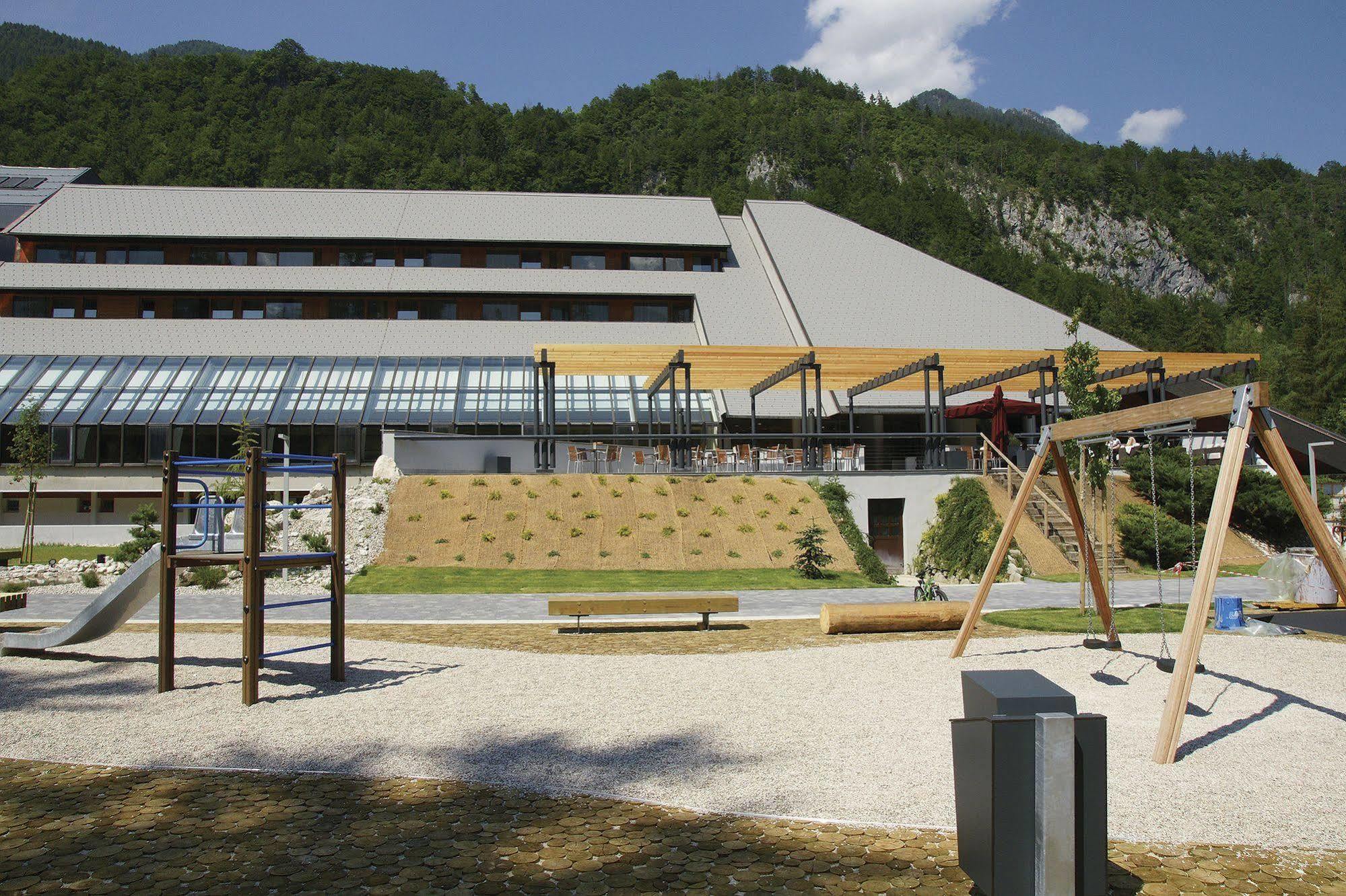 Hotel Spik Кранска гора Екстериор снимка